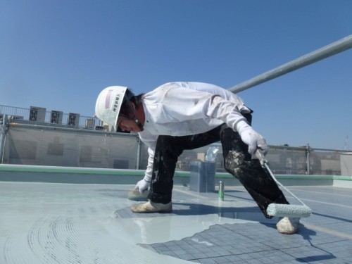 2014年4月15日　神奈川区：平場ウレタン防水1層目2