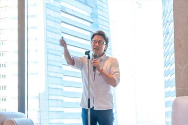 現場のお昼に来た珍しい訪問客：職人 岡井